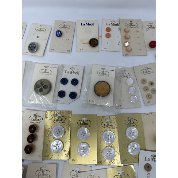VTG Lot 70 Carded NEW Sewing Buttons LaMode Platic Metal Wood Japan Holland USA - Picture 4 of 16